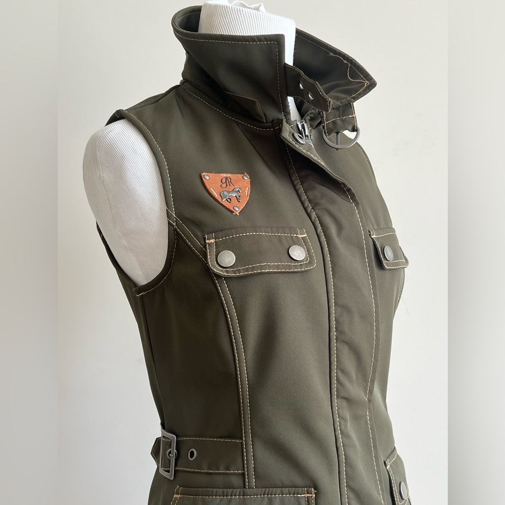 Goode Rider Faux fur equestrian vest in a XS - Picture 3 of 7